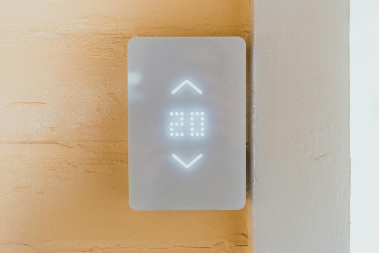 white thermostat at 17 5